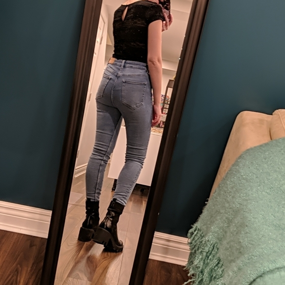 Guess Lace Black Top - Picture 3 of 7